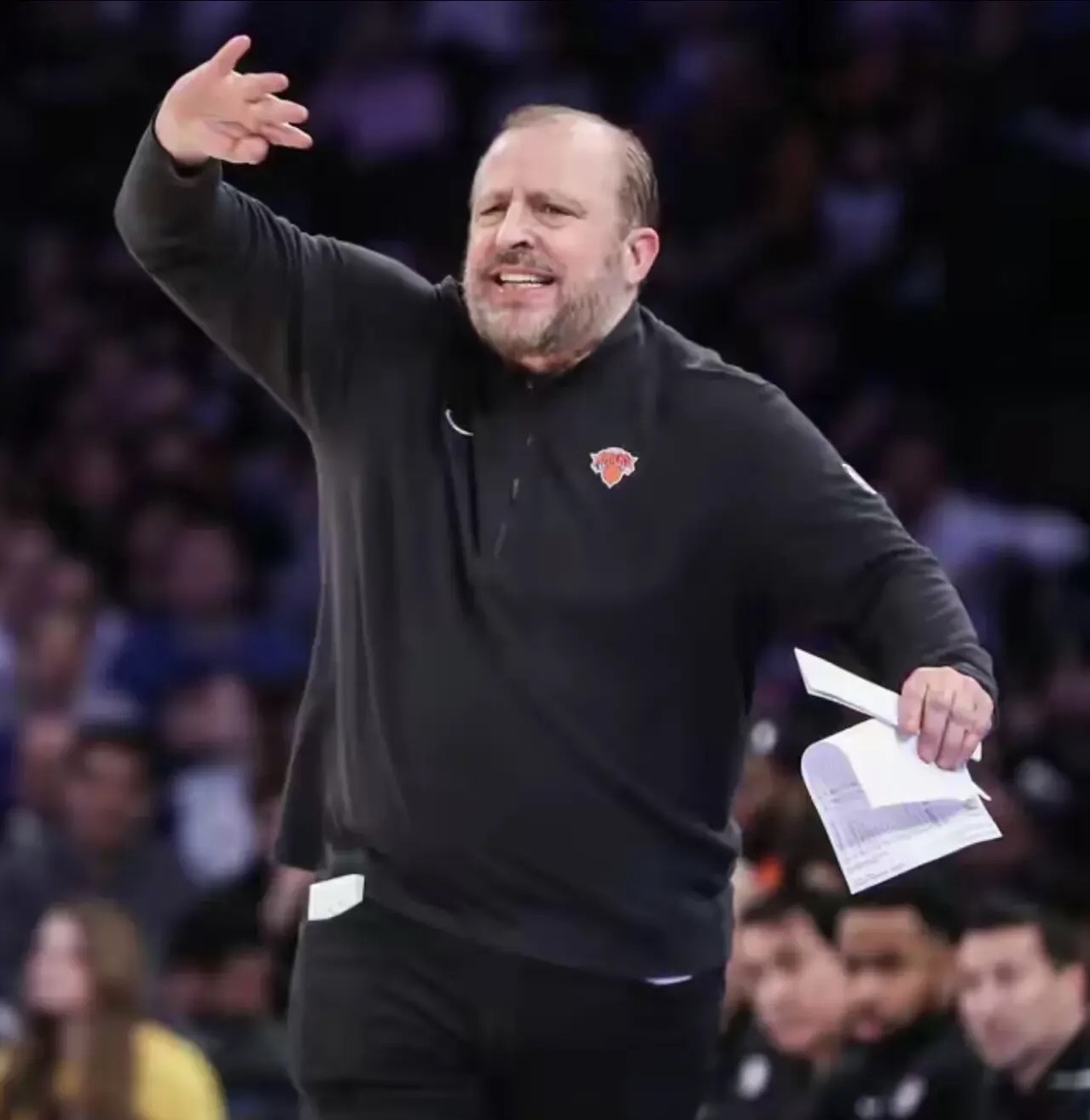 yabo.com -上海海港训练开放日，关键时刻手感冰凉引欢呼，NBA常规赛在即，球队文化再被提及的简单介绍