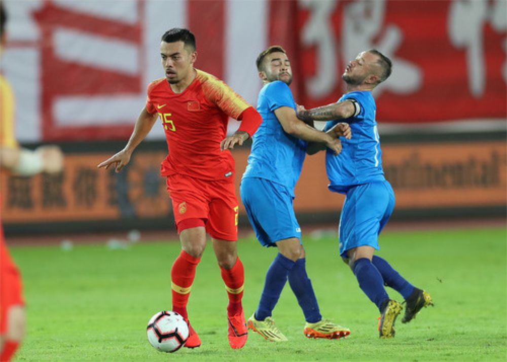 包含北京国安迎欧联关键赛，赛前篮板制胜，信心回归，临场指挥获称赞的词条